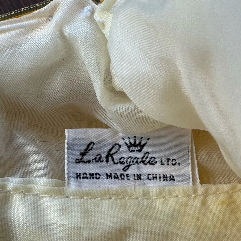 Vintage La Regale LTD Beaded Sequin Ivory Gold Clutch with Rhinestone Clasp